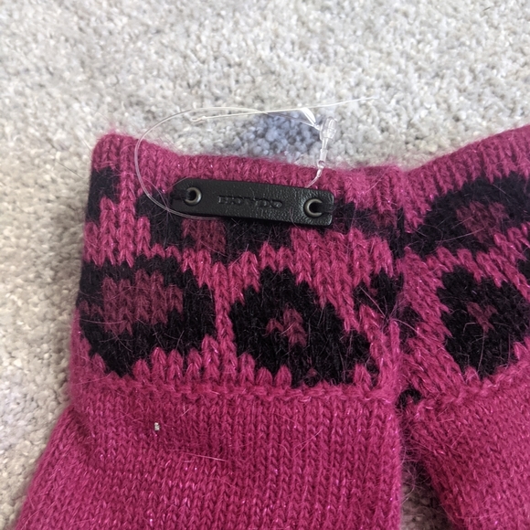 COACH angora wool cranberry gloves New - Picture 2 of 4